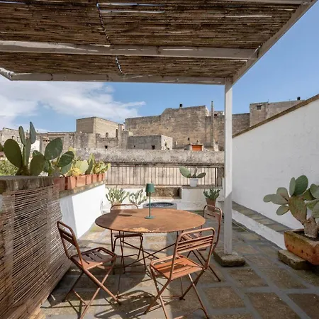Camare 44 - Unique With Private Rooftop