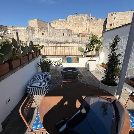 Camare 44 - Unique With Private Rooftop