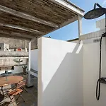 Camare 44 - Unique With Private Rooftop * סקוראנו