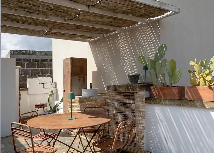 Camare 44 - Unique With Private Rooftop *